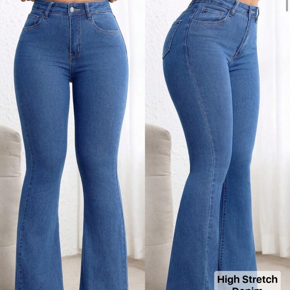 Flexra Women's Casual Versatile Slanted Pocket Flare Leg Jeans